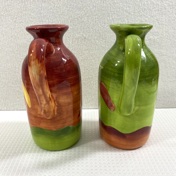 Vinegar & Oil Cruet Set Ceramic Chili Peppers Home Decor Handle Spout - Picture 7 of 12